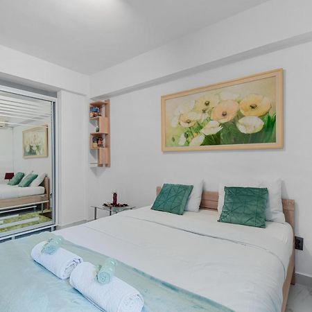 Central Studio Emerald Apartment Bukares Bagian luar foto